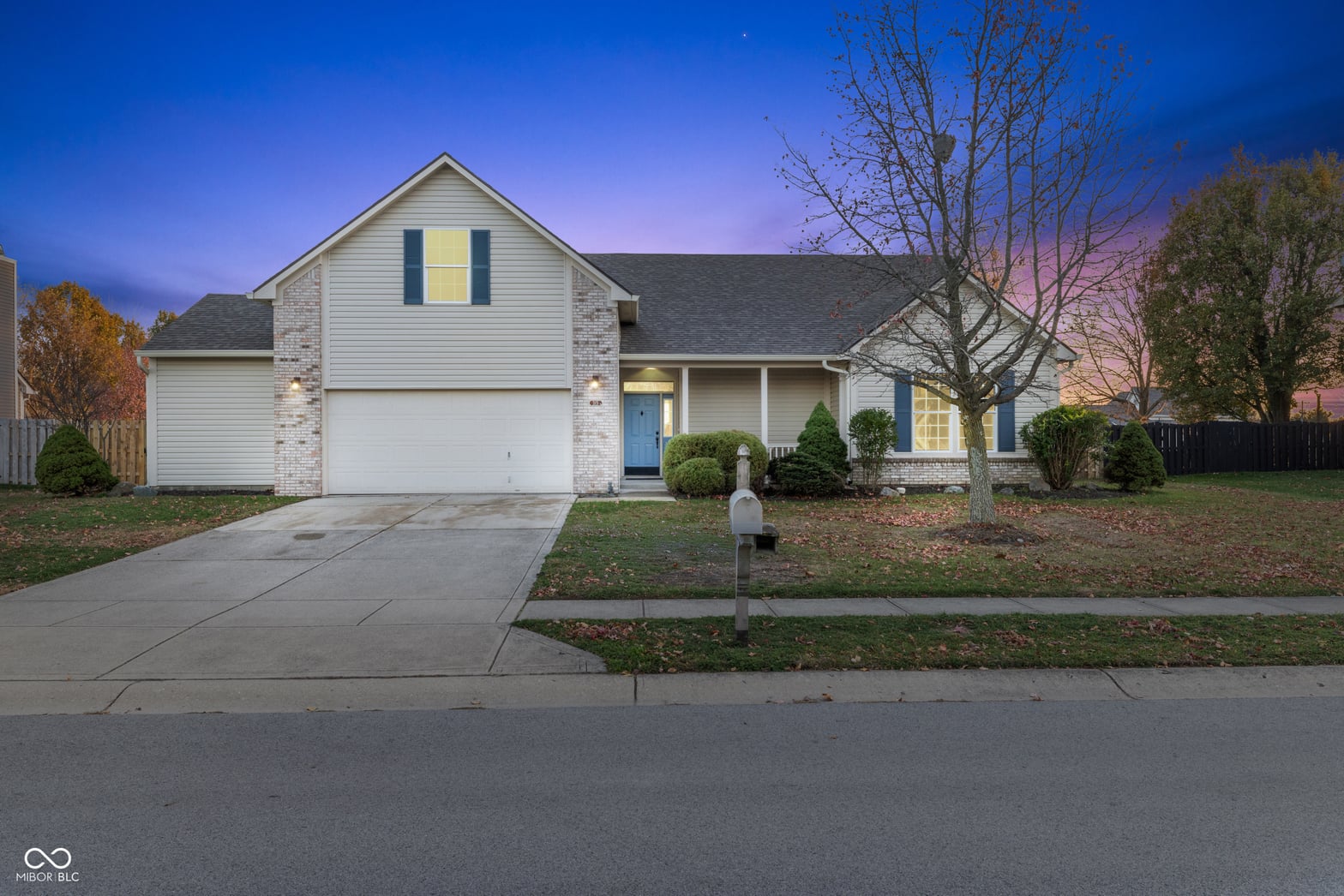 Front exterior at 315 McIntosh Lane, Westfield, IN
