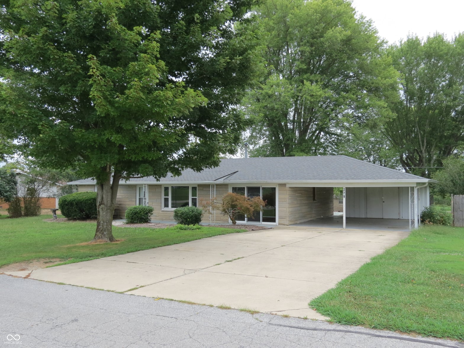 Front exterior at 279 Arnold Street, Morgantown, IN