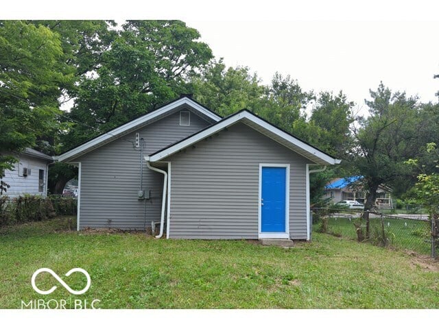 Photo 12