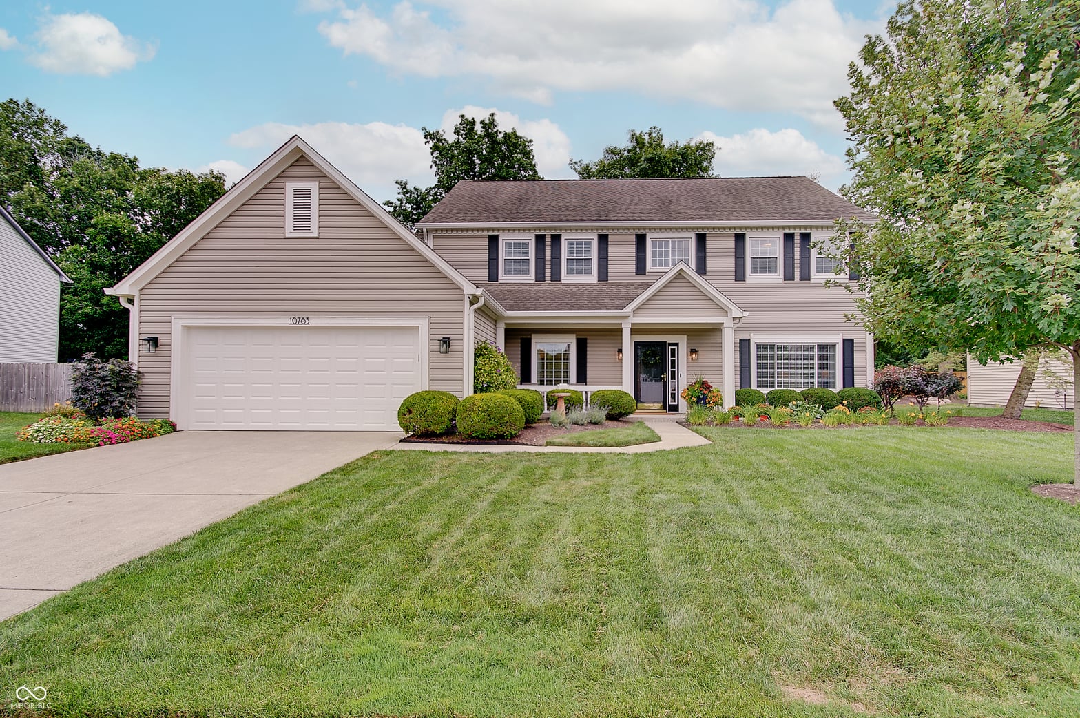 Front exterior at 10783 Thistle Ridge, Fishers, IN