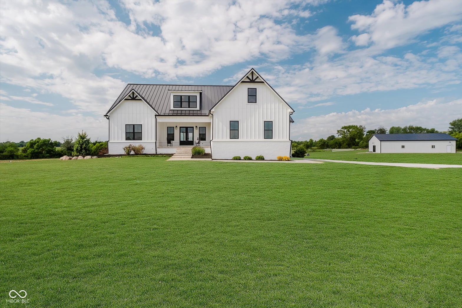 Photo of 526 W 256th Street, Sheridan, IN