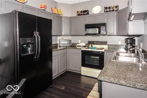 Photo of 20852 Waterscape Way, Noblesville, IN