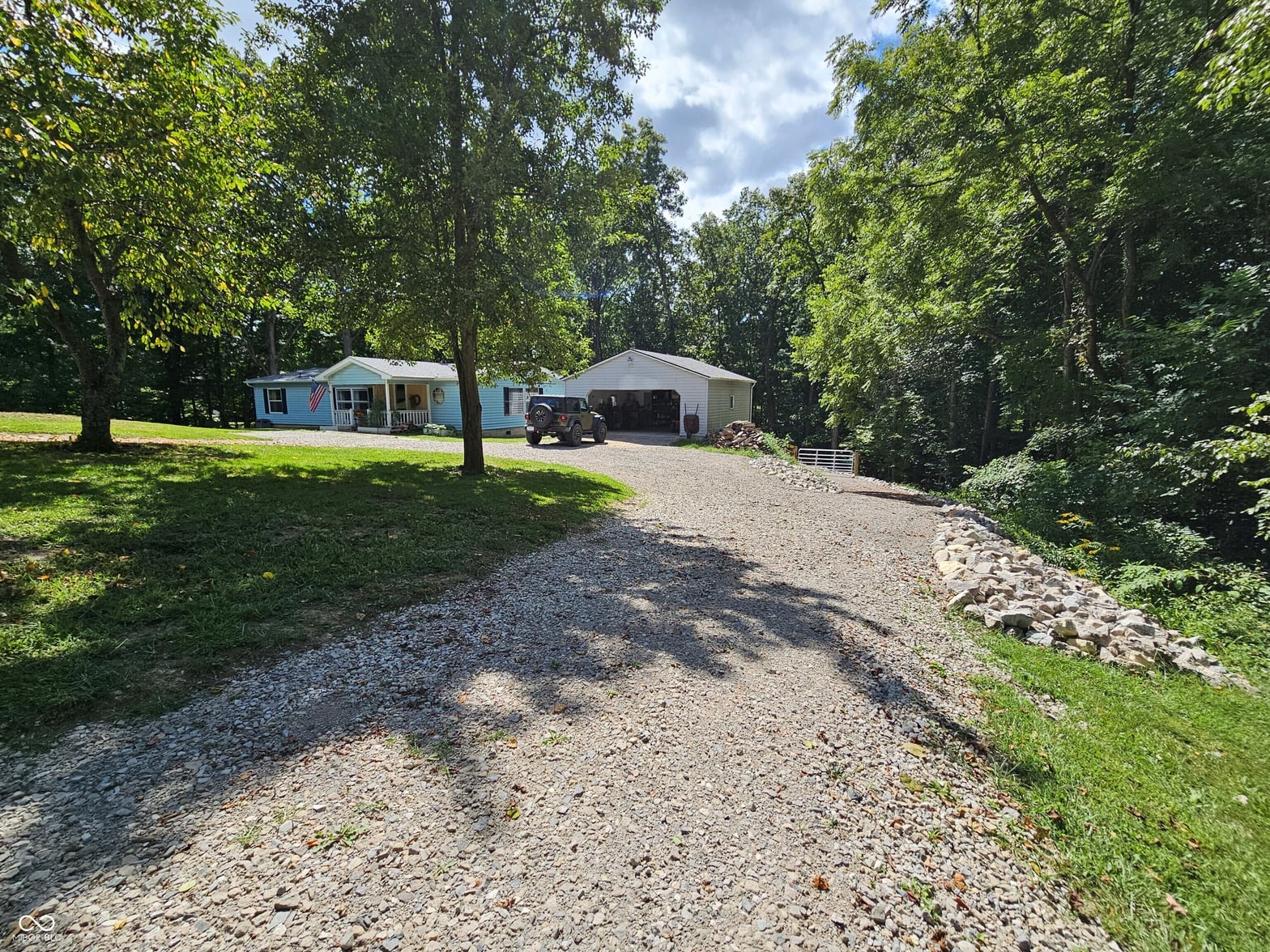 Photo of 7616 N Oak Ridge Road, Morgantown, IN
