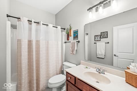 Photo of 19475 Potters Bridge Road, Noblesville, IN