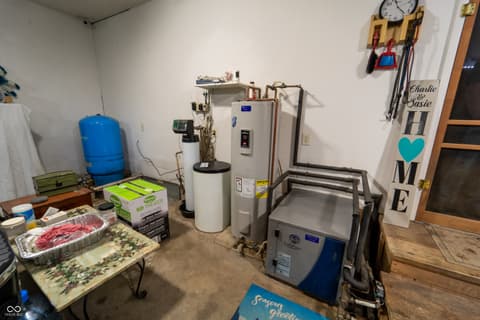 Utility Room — 11020 W Us Highway 40, Charlottesville, IN