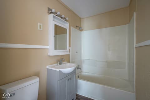Photo of 2824 S McClure Street, Indianapolis, IN