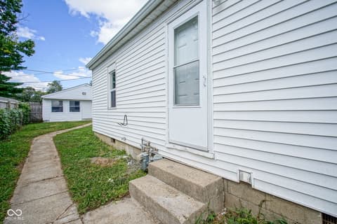 Photo of 2824 S McClure Street, Indianapolis, IN