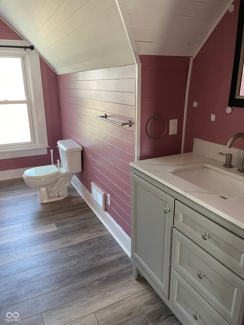 Photo of 909 E Washington Street, Martinsville, IN