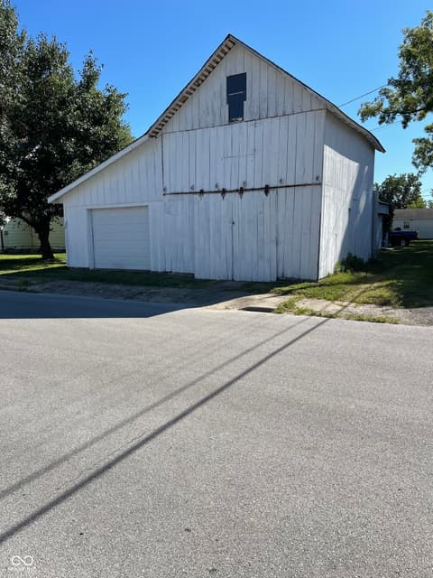 Out Buildings — 909 E Washington Street, Martinsville, IN