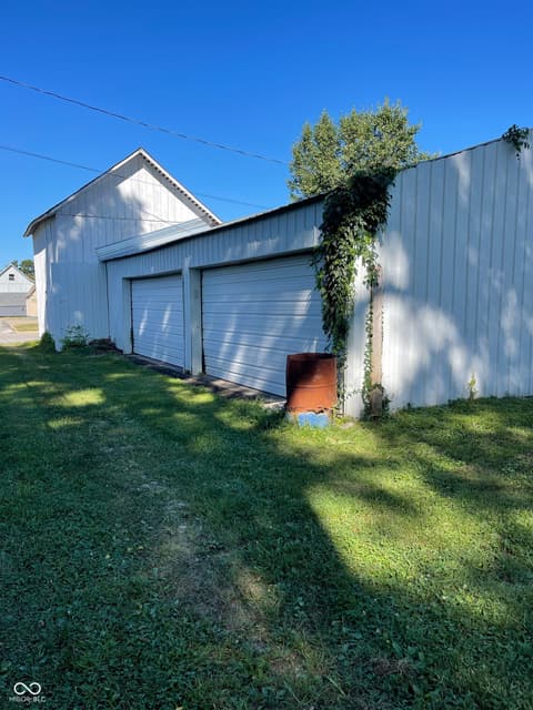 Photo of 909 E Washington Street, Martinsville, IN