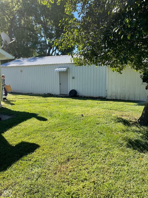Photo of 909 E Washington Street, Martinsville, IN