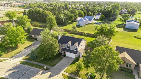 Photo of 532 Zephyr Way, Westfield, IN