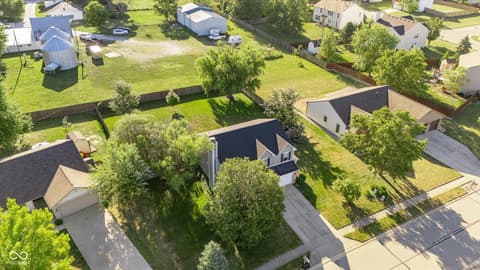 Photo of 532 Zephyr Way, Westfield, IN