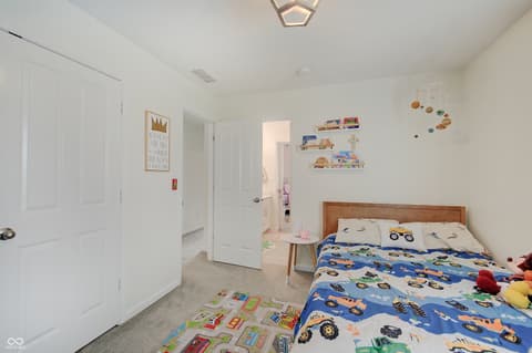 Photo of 16387 Maines Valley Drive, Noblesville, IN