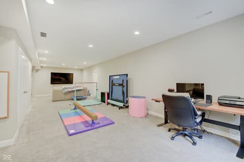 Photo of 16387 Maines Valley Drive, Noblesville, IN