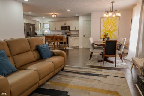 Living room at 7032 Steinmeier Drive, Indianapolis, IN