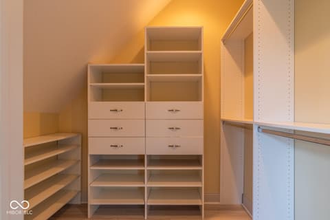 Walk In Closets — 1817 E Cheyanne Lane, Bloomington, IN