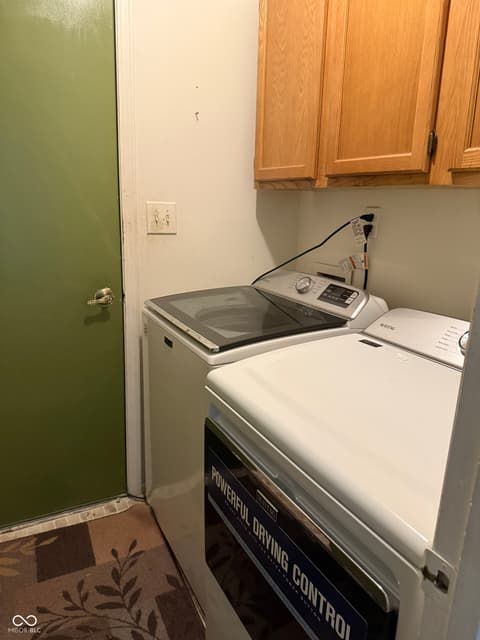 Laundry room at 1635 Remington Court, Indianapolis, IN