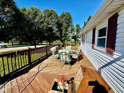 Outdoor living area at 4517 E County Road 400 S, New Castle, IN