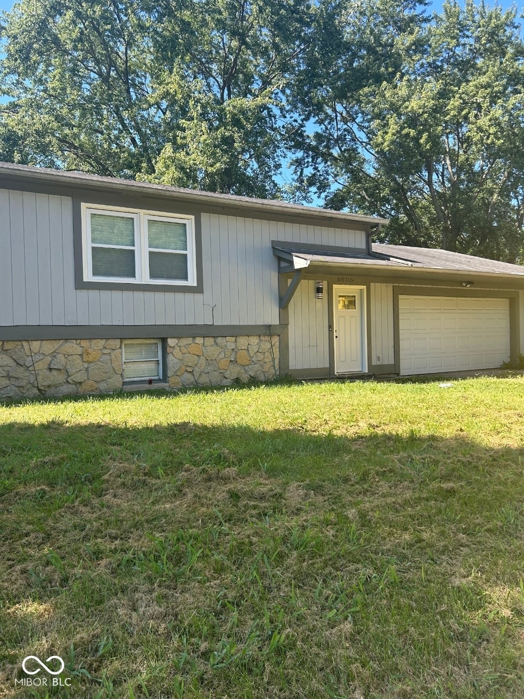 Photo of 8605 Spring Valley Lane, Indianapolis, IN