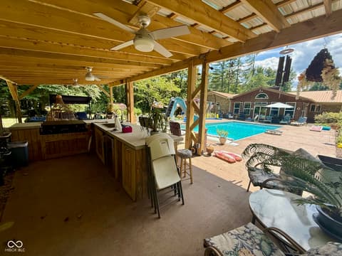Pool at 2500 S Edgewood Cove, Martinsville, IN