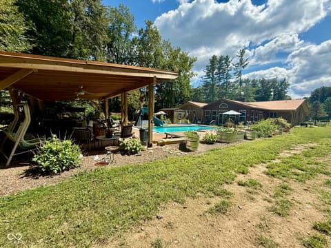Yard at 2500 S Edgewood Cove, Martinsville, IN