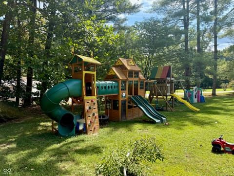 Playground — 2500 S Edgewood Cove, Martinsville, IN