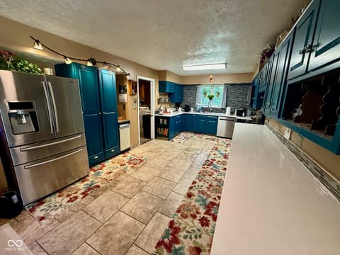 Kitchen at 2500 S Edgewood Cove, Martinsville, IN