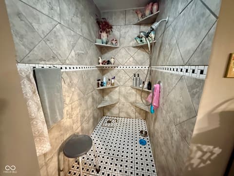 Bathroom at 2500 S Edgewood Cove, Martinsville, IN