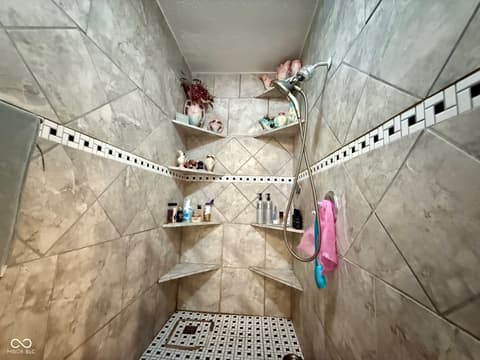 Bathroom at 2500 S Edgewood Cove, Martinsville, IN