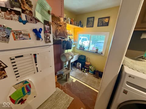 Laundry room at 2500 S Edgewood Cove, Martinsville, IN