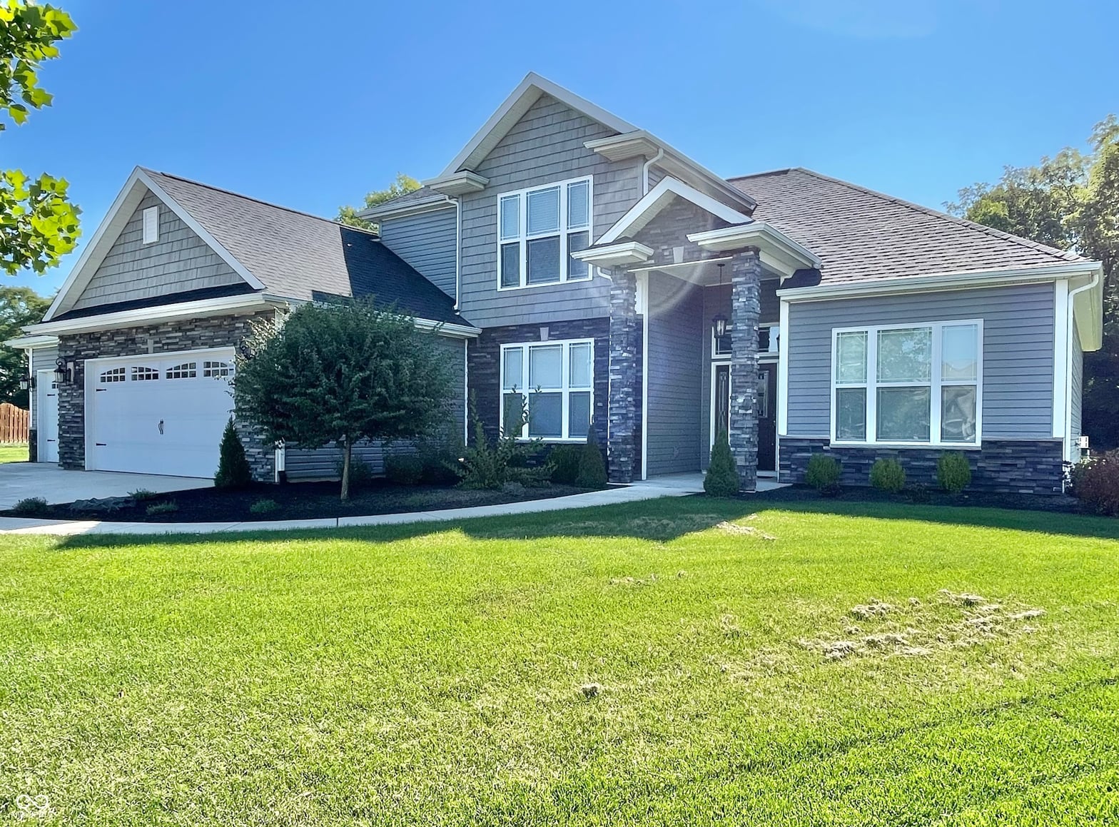 Photo of 1041 Chesapeake Pointe Drive, Lafayette, IN