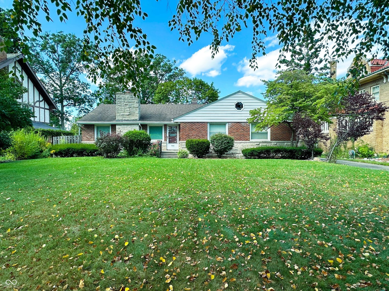 Front exterior at 926 W Rudisill Boulevard, Fort Wayne, IN