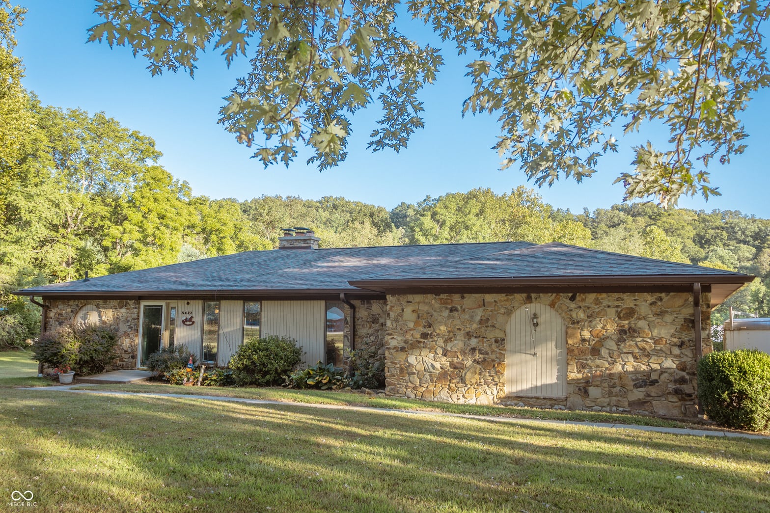 Front exterior at 5427 State Road 46 East E, Nashville, IN