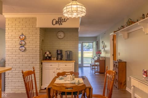 Breakfast Area — 5427 State Road 46 East E, Nashville, IN