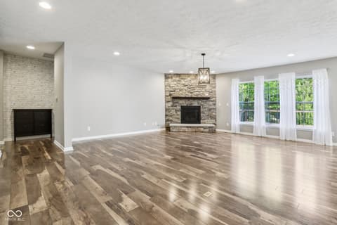 Living room at 4862 Waterhaven Drive, Noblesville, IN