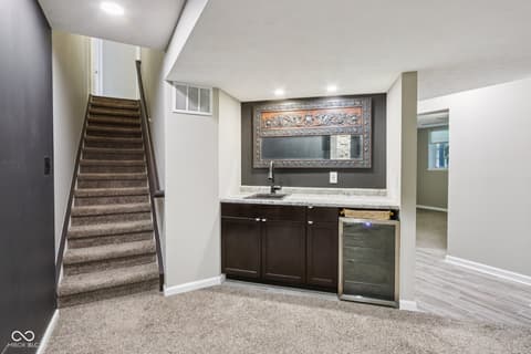 Bar — 4862 Waterhaven Drive, Noblesville, IN