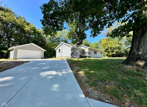 8781 N Old State Road 37