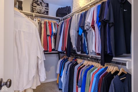 Walk In Closets — 9762 Conifer Court, Fishers, IN