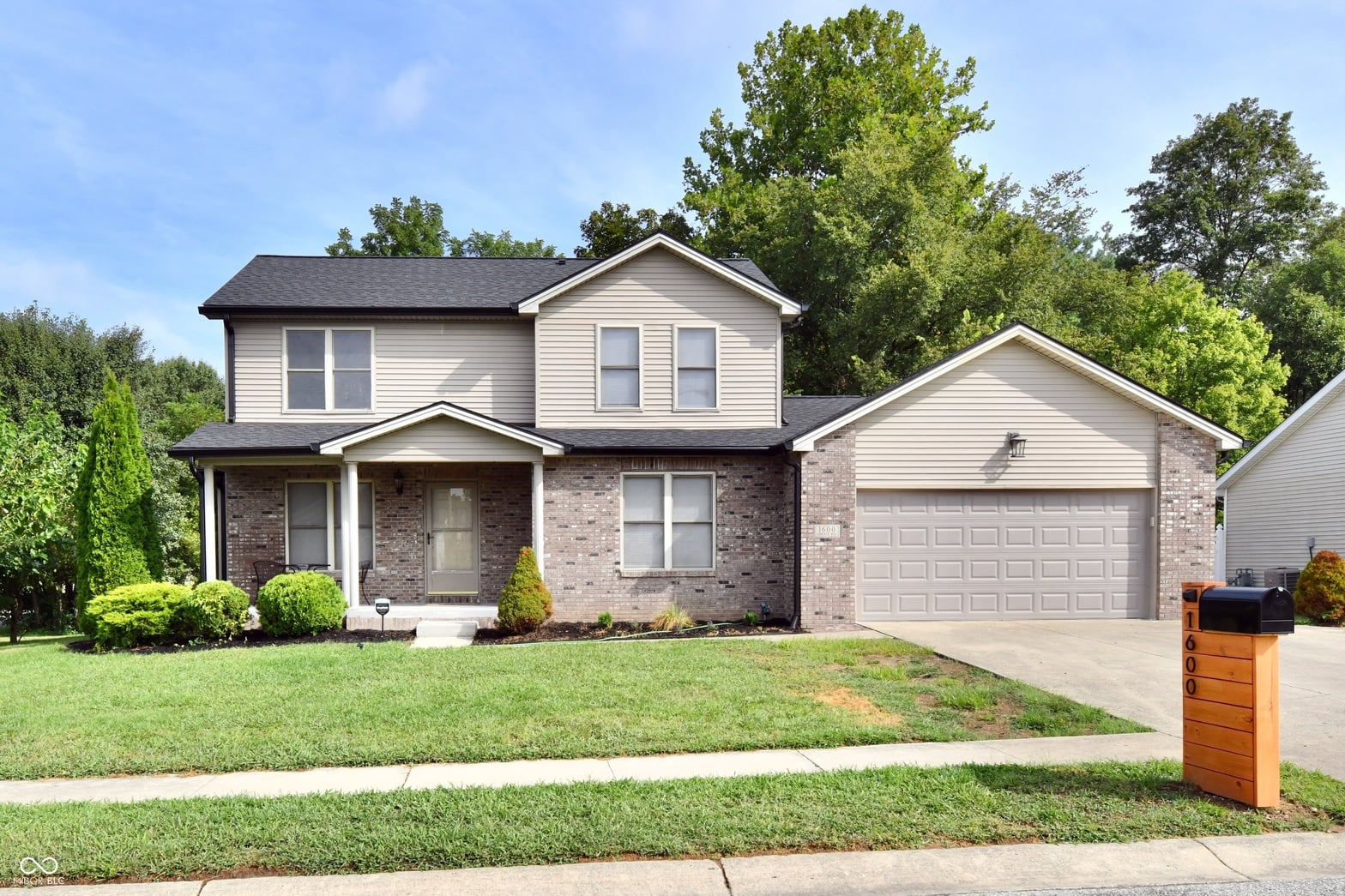Photo of 1600 Liberty Way, Hope, IN