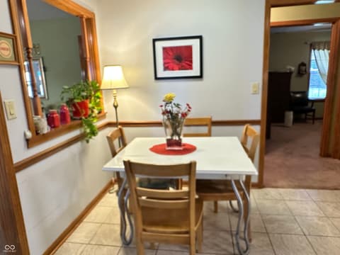 Breakfast Area — 8131 Bentley Farms Place, Indianapolis, IN