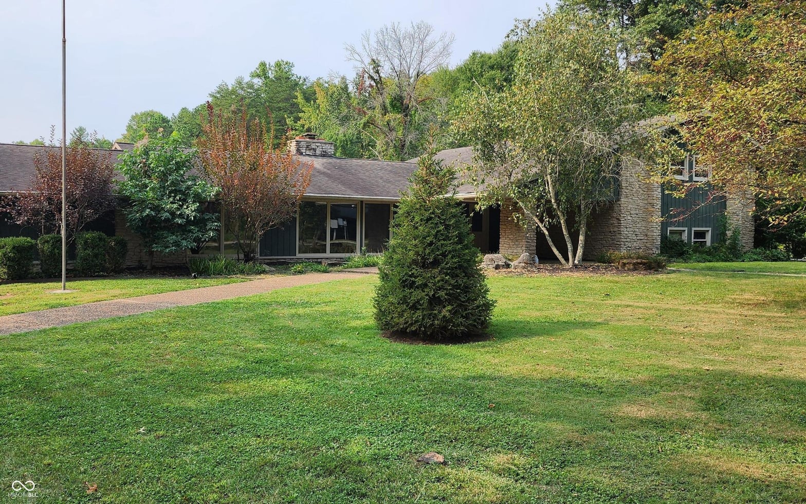 Front exterior at 5325 N State Road 59, Brazil, IN