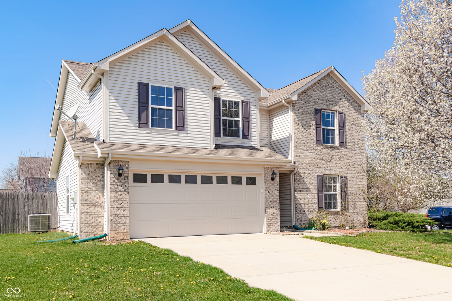 Front exterior at 2556 Liatris Drive, Plainfield, IN