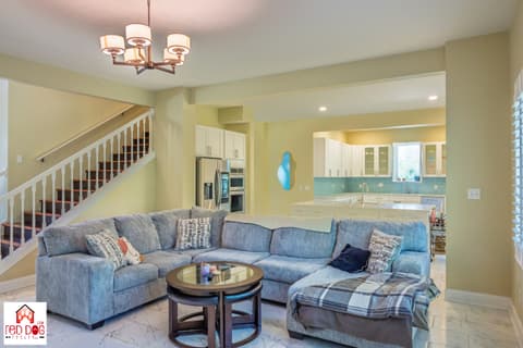 Photo of 372 Foxboro Drive, Avon, IN