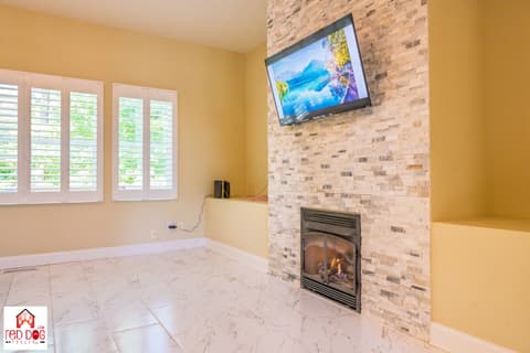 Photo of 372 Foxboro Drive, Avon, IN