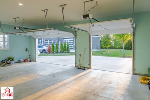 Photo of 372 Foxboro Drive, Avon, IN