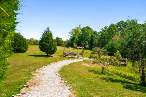 Community — 9601 Buffalo Pike, Freetown, IN