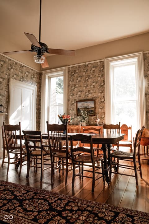 Dining room at 2710 E State Road 32, Crawfordsville, IN
