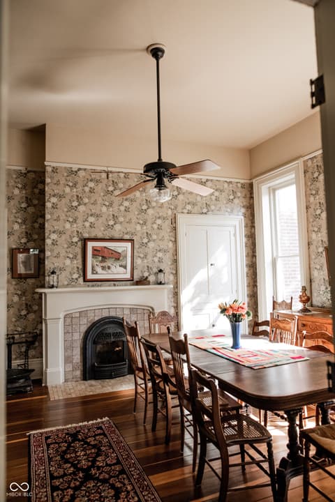 Dining room at 2710 E State Road 32, Crawfordsville, IN
