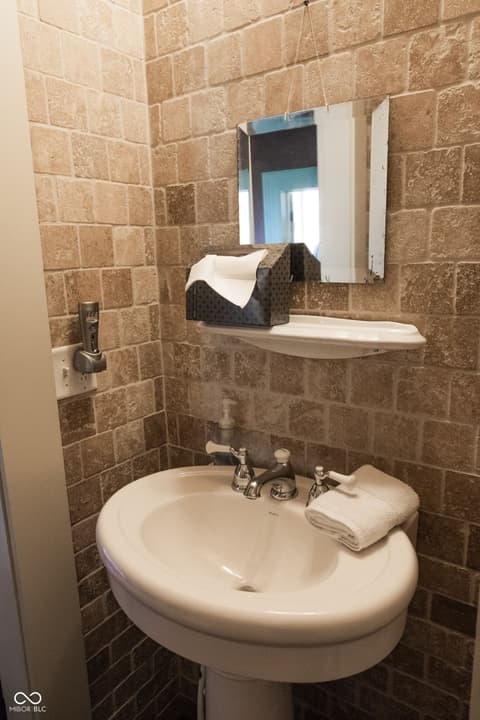 Bathroom at 2710 E State Road 32, Crawfordsville, IN